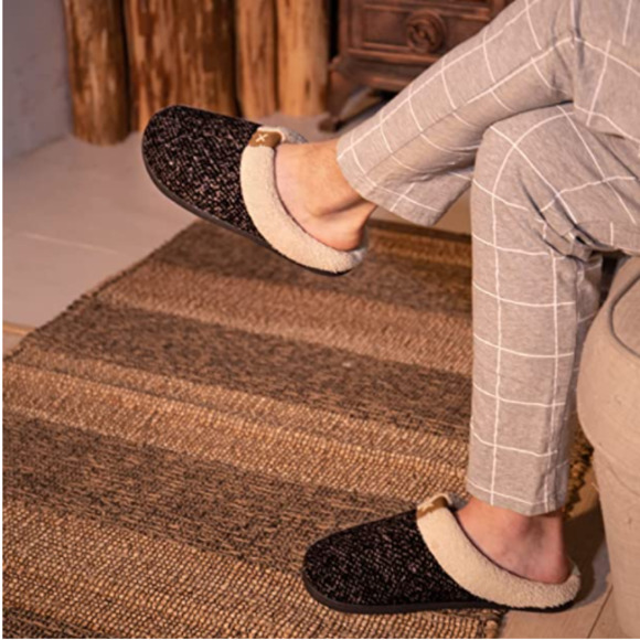 NWT Original Boucle Memory Foam Slippers - Picture 6 of 6